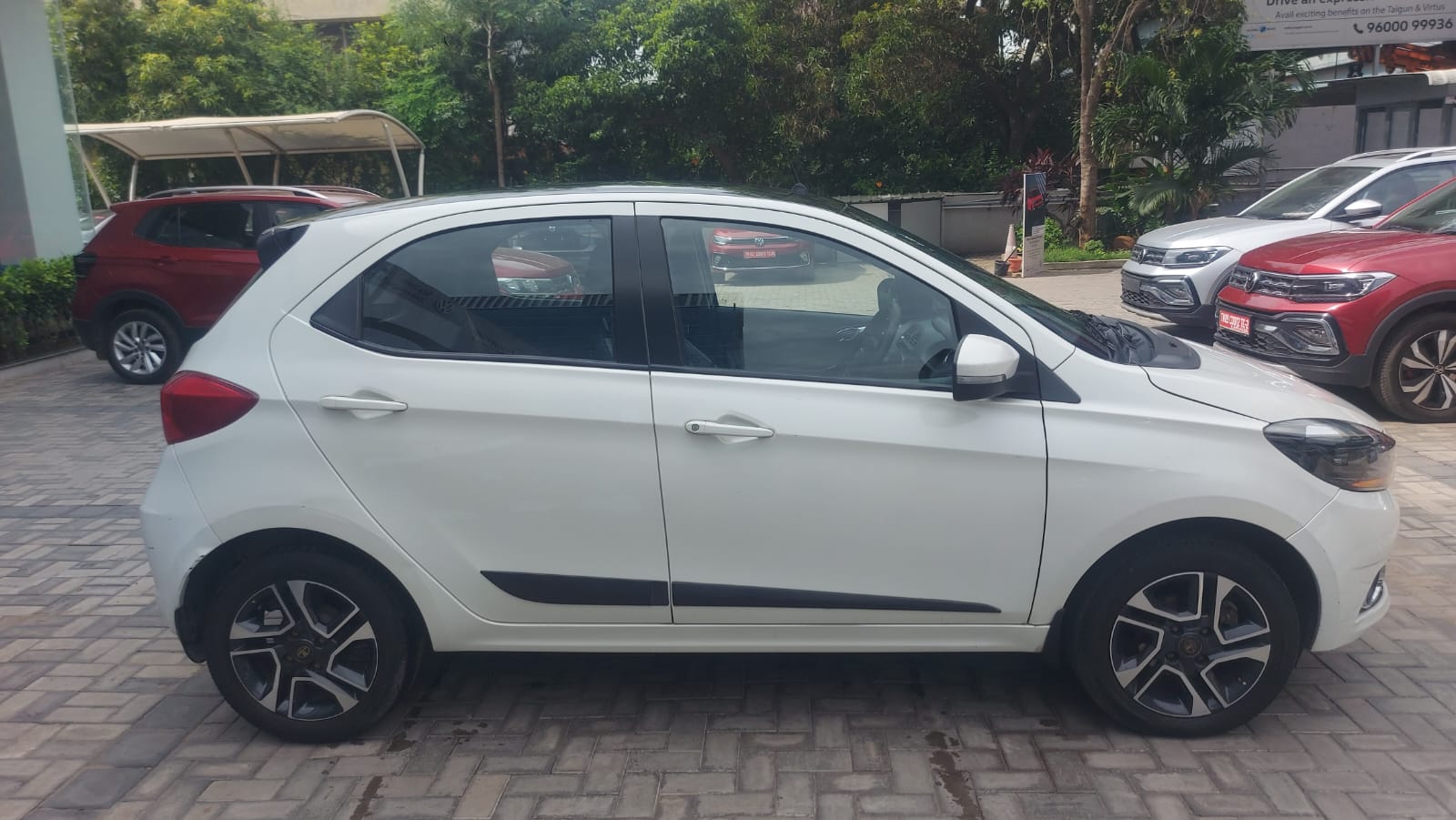 Tata Tiago(2019-2020) Revotron Xza Plus
